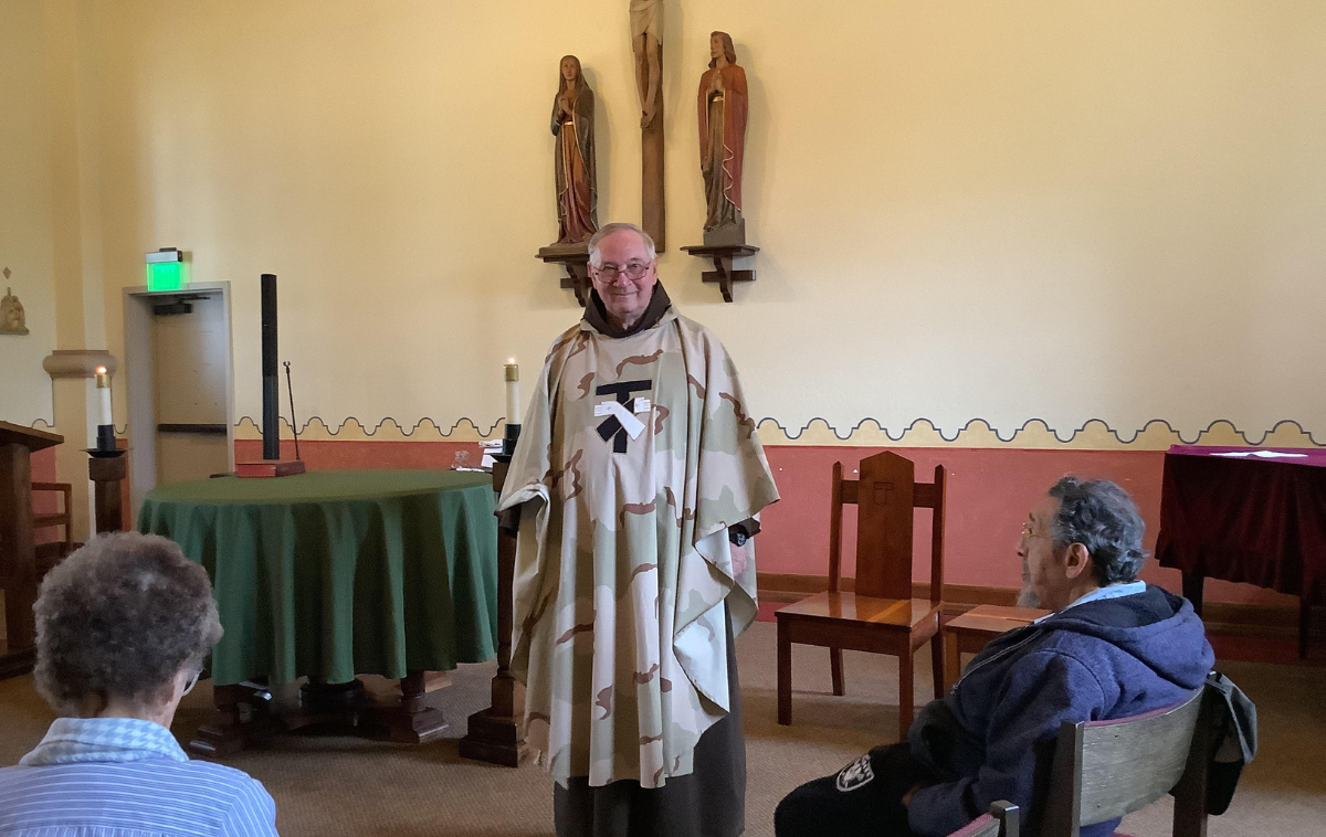 Ed McKenzie, OFM, celebrates a healing Mass at a recent Coming Home retreat.  (Photo courtesy of Old Mission San Luis Rey) 