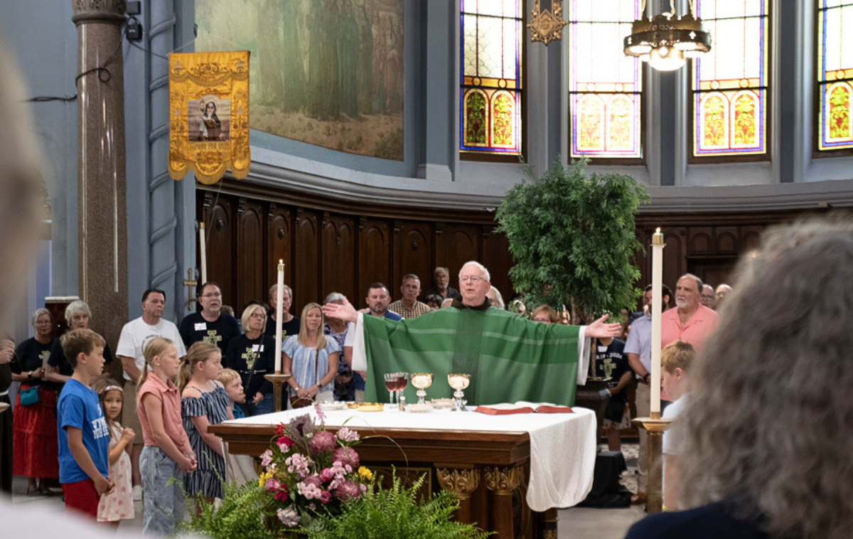 Pastor Br. Alan Hirt, OFM, celebrates the closing Mass of St. Francis Seraph Parish in Cincinnati on June 28, 2026. (Photo by Ken Stigler)