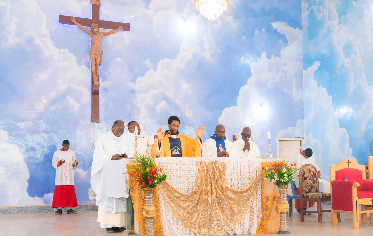 Br. Raphael celebrated four Masses of Thanksgiving in Nigeria following his ordination to the priesthood last year. He was born in Los Angeles, but he was raised in Nigeria, where the community welcomed him back with much prayer, joy and love. (Courtesy photo)
