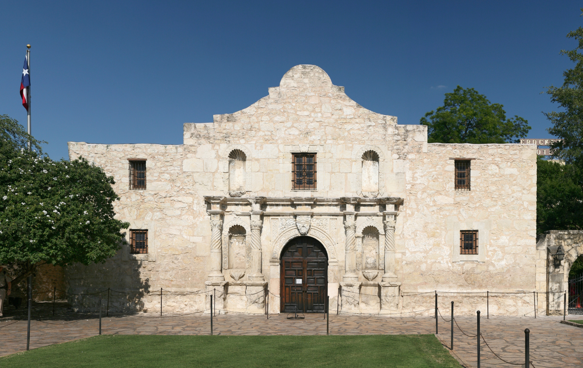 The Alamo in San Antonio, Texas, was originally a Franciscan mission founded in 1718. Photo by Daniel Schwen, CC BY-SA 4.0, Wikimedia Commons